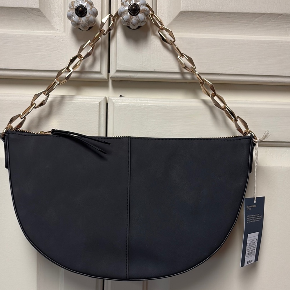 NWT universal thread Chic Black and Gold Crescent Shoulder Bag retail $25